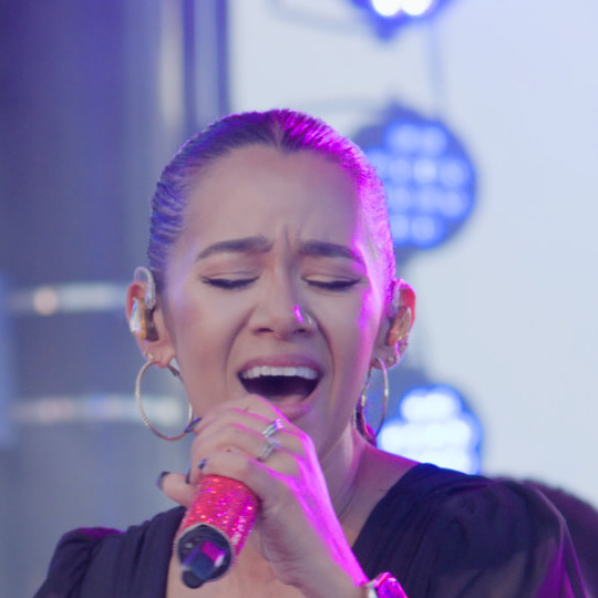 100% crop of the 10:1 CineForm encode, concert performance.